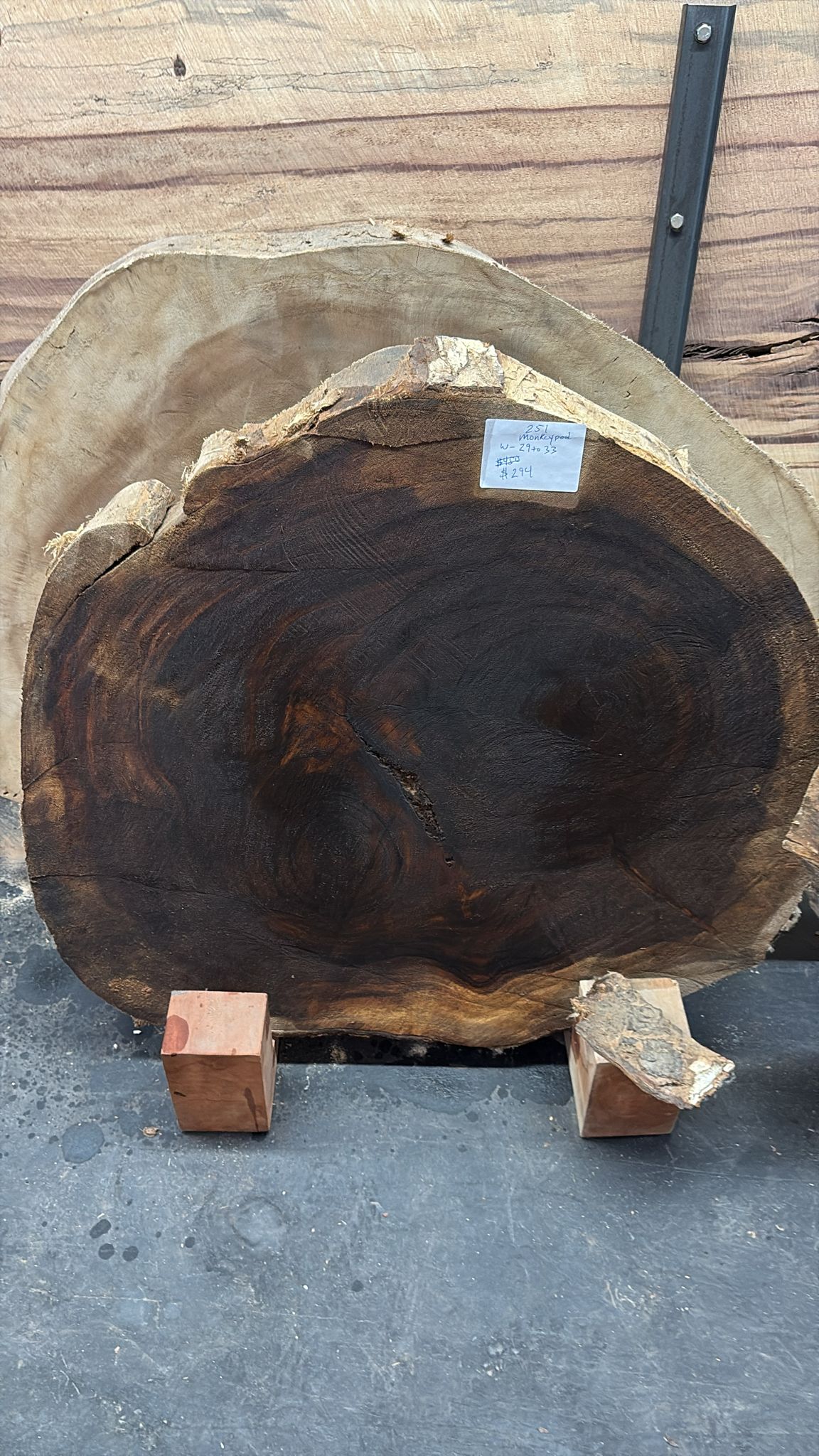 Live Edge Monkeypod Round – #251 – 29"–33" Wide