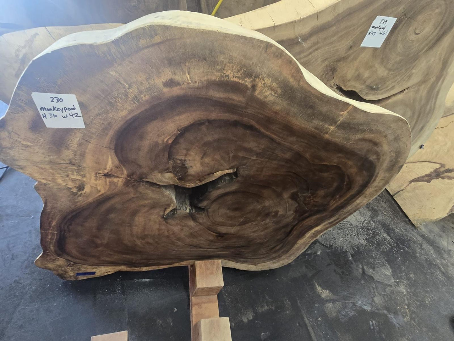 Live Edge Monkeypod Table #230 – 36" x 42"